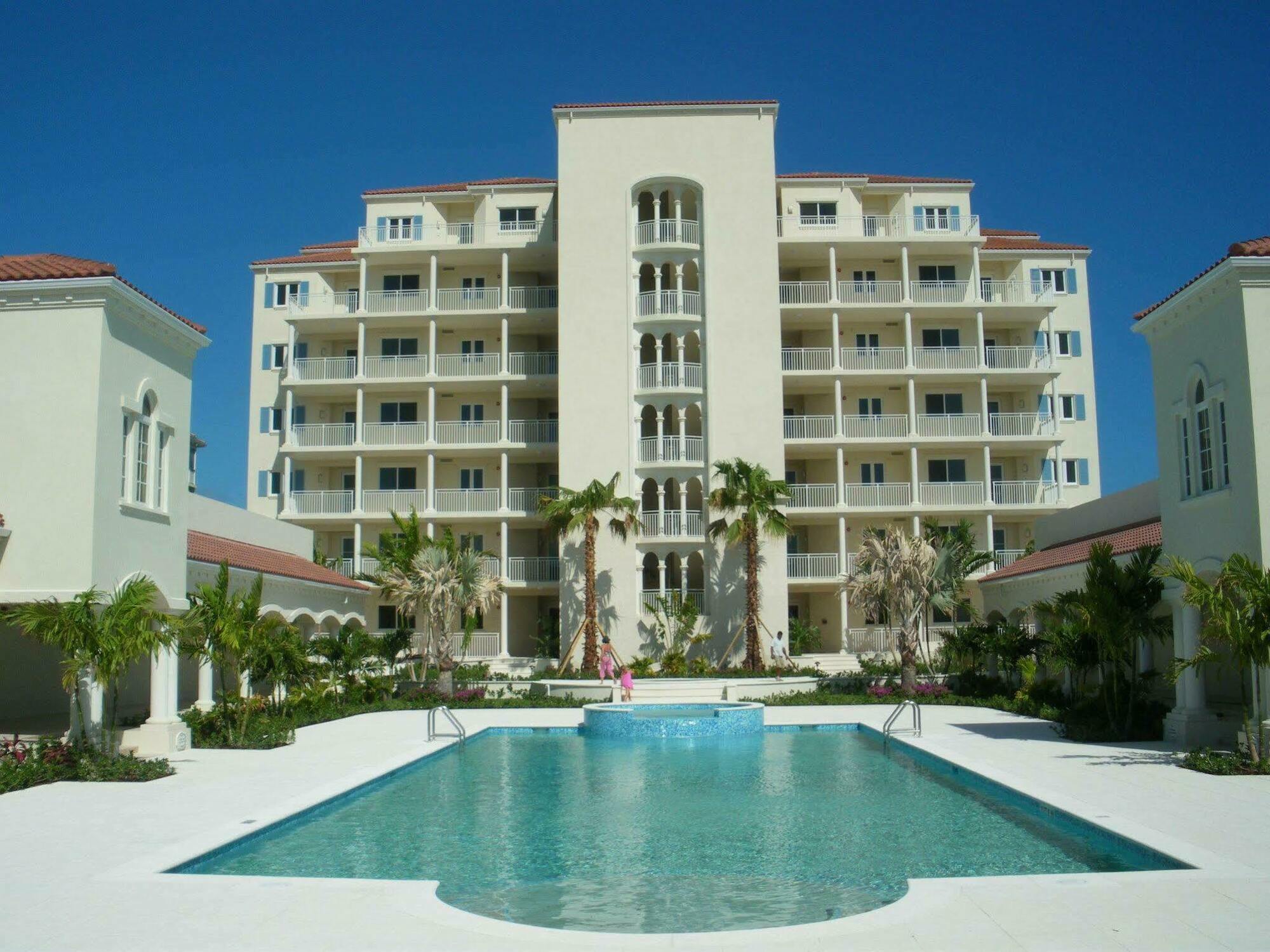 אפרטהוטל The Venetian On גרייס ביי מראה חיצוני תמונה